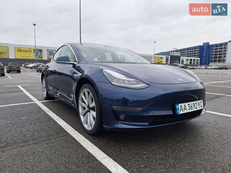 Tesla Model 3 2018 Tesla Model 3 2018