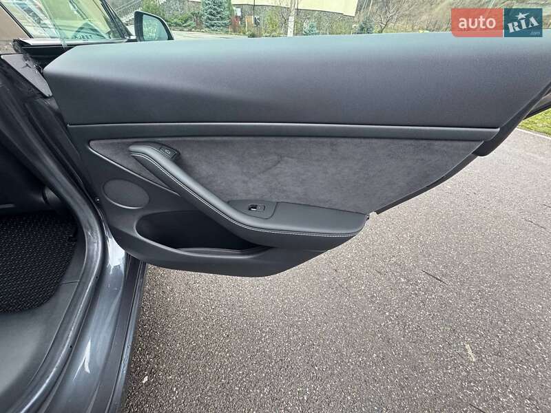 Седан Tesla Model 3 2023 в Киеве фото 32 Седан Tesla Model 3 2023 в Киеве