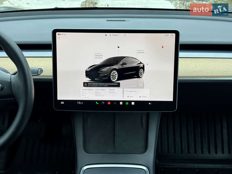 Седан Tesla Model 3 2022 в Киеве