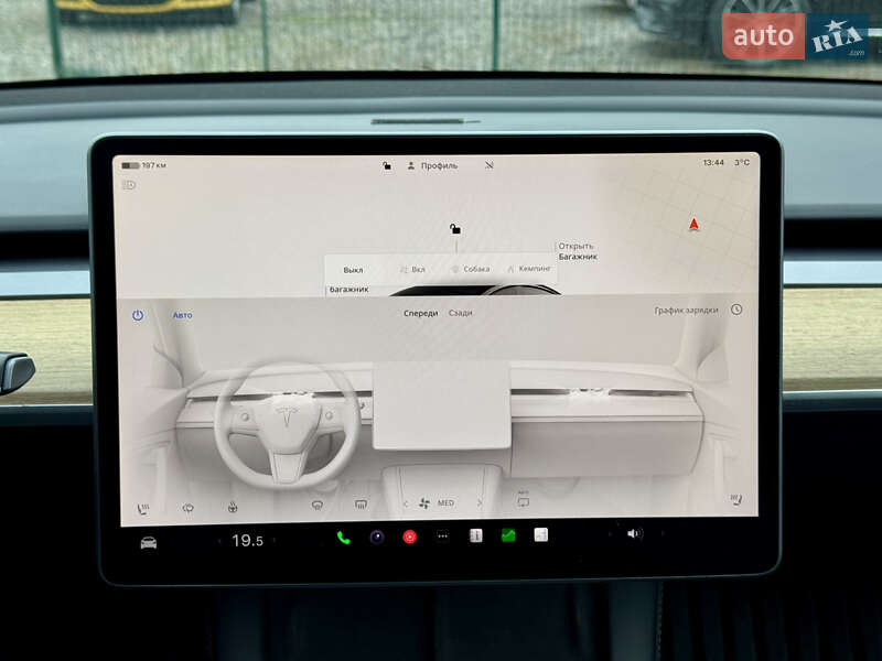 Седан Tesla Model 3 2022 в Киеве