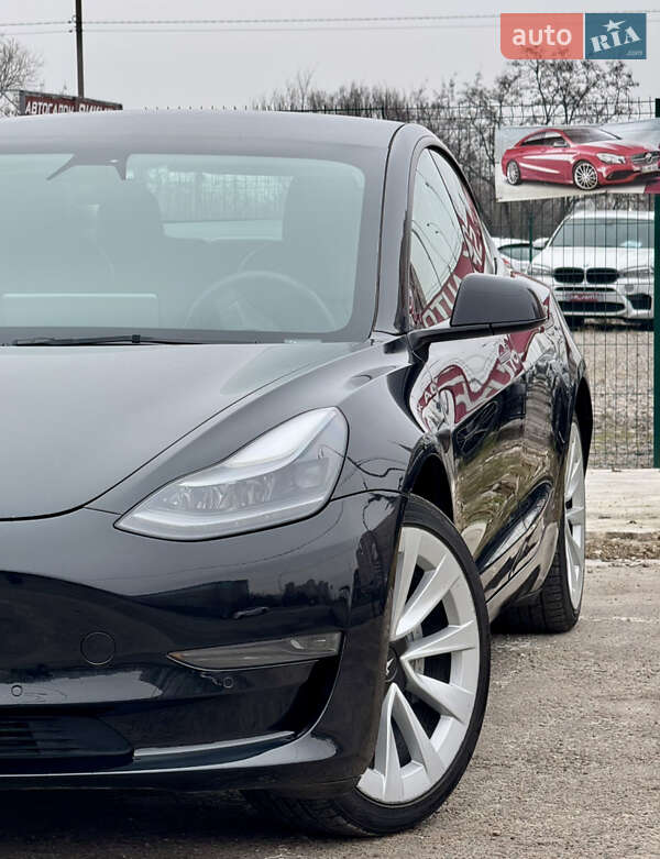 Седан Tesla Model 3 2022 в Киеве