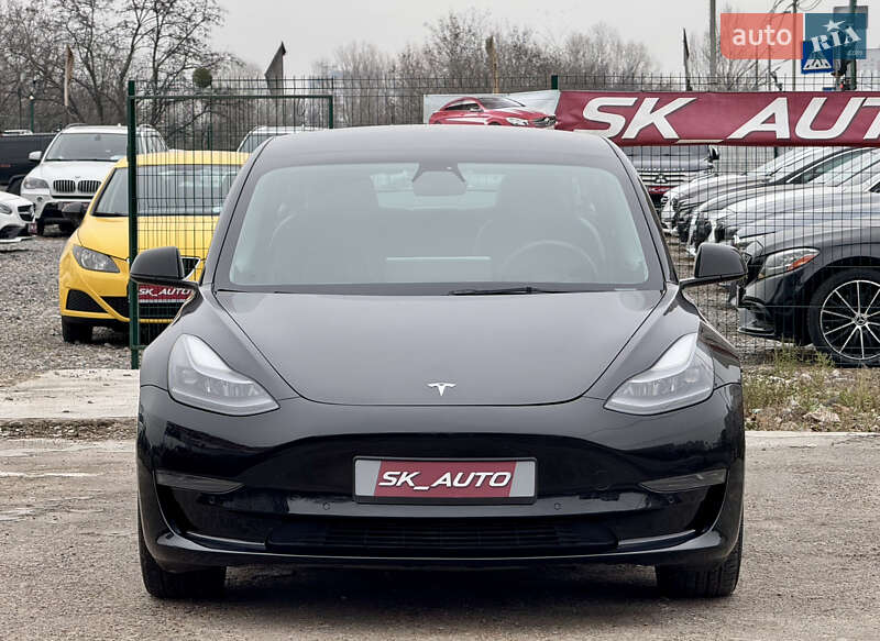 Седан Tesla Model 3 2022 в Киеве