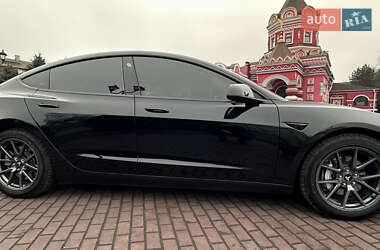 Седан Tesla Model 3 2021 в Днепре