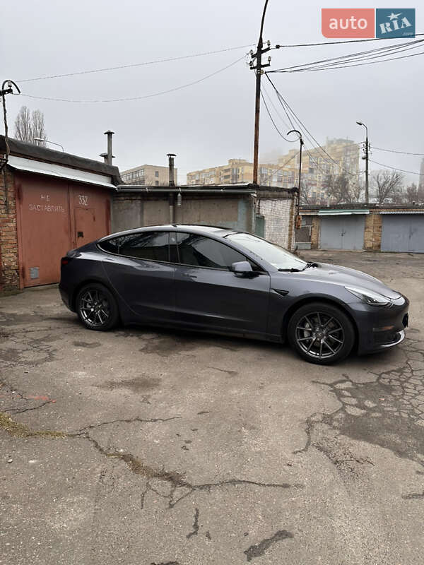 Седан Tesla Model 3 2021 в Киеве фото 5 Седан Tesla Model 3 2021 в Киеве