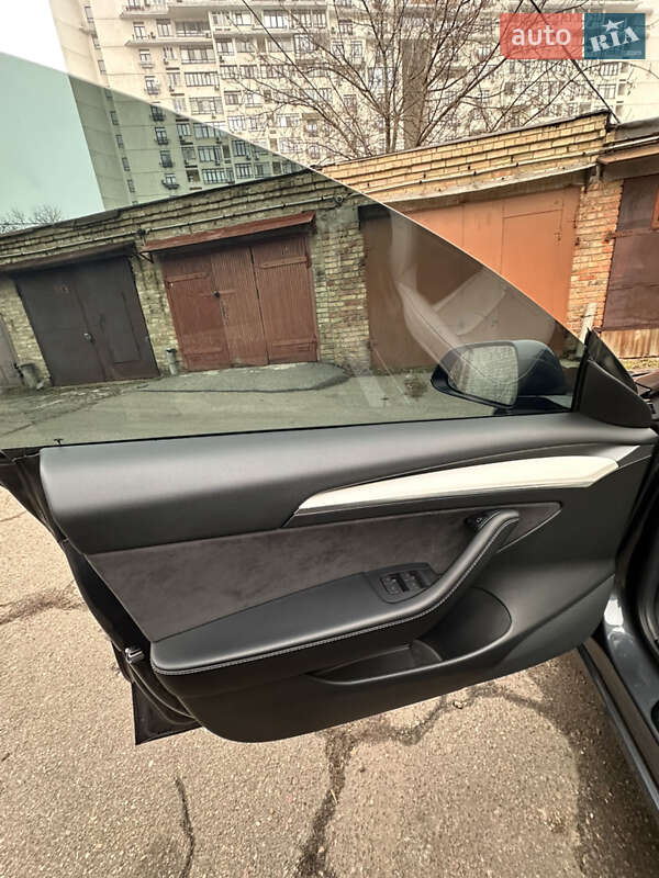 Седан Tesla Model 3 2021 в Киеве фото 10 Седан Tesla Model 3 2021 в Киеве