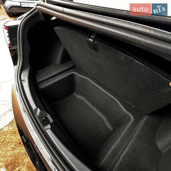 Седан Tesla Model 3 2022 в Чернигове фото 12 Седан Tesla Model 3 2022 в Чернигове