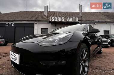 Седан Tesla Model 3 2022 в Чернігові