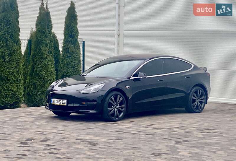 Седан Tesla Model 3 2018 в Броварах