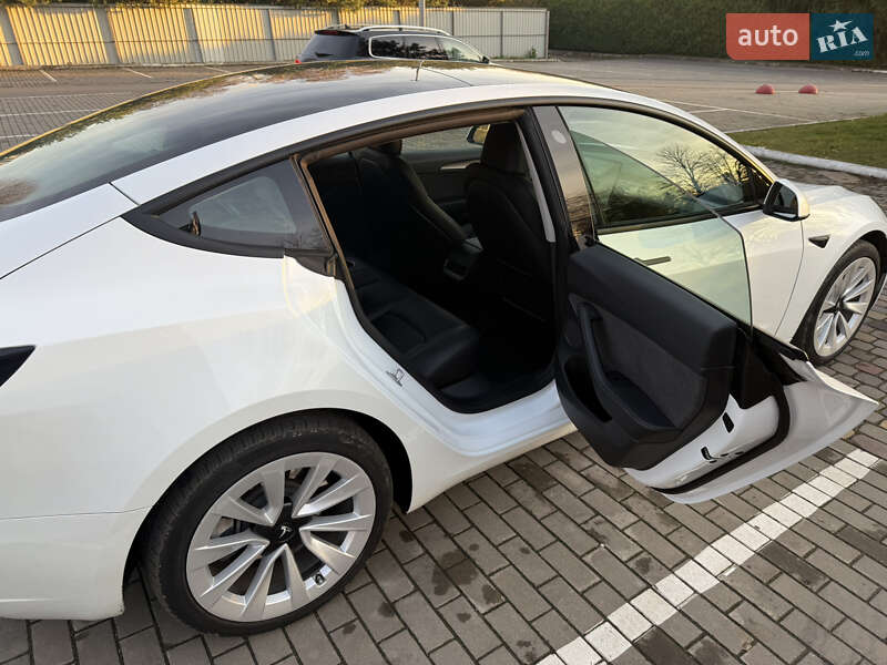 Седан Tesla Model 3 2023 в Луцке фото 8 Седан Tesla Model 3 2023 в Луцке