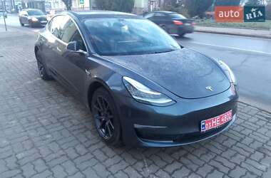 Седан Tesla Model 3 2019 в Тернополі