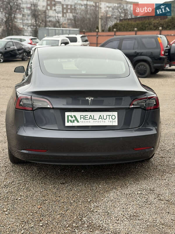 Седан Tesla Model 3 2019 в Кропивницком