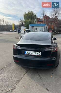 Седан Tesla Model 3 2022 в Киеве