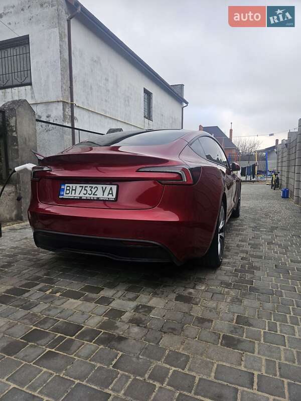 Седан Tesla Model 3 2024 в Одессе