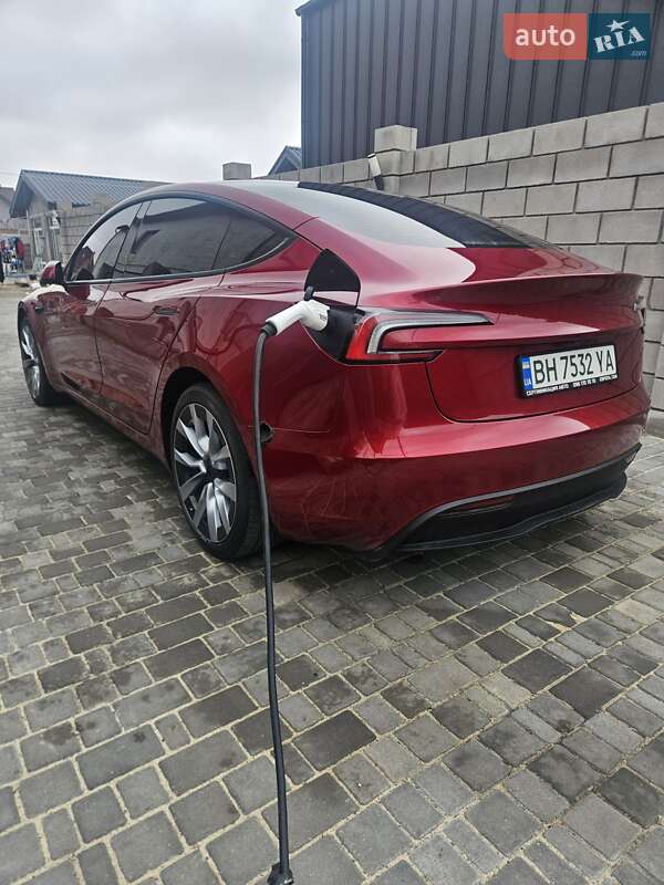 Седан Tesla Model 3 2024 в Одессе