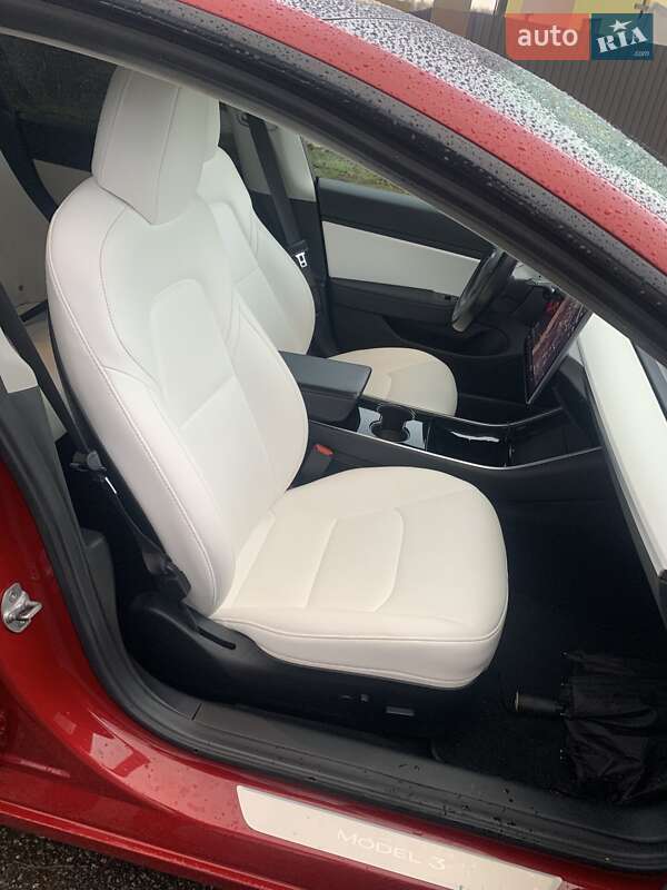 Седан Tesla Model 3 2018 в Киеве