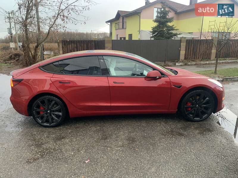 Седан Tesla Model 3 2018 в Киеве