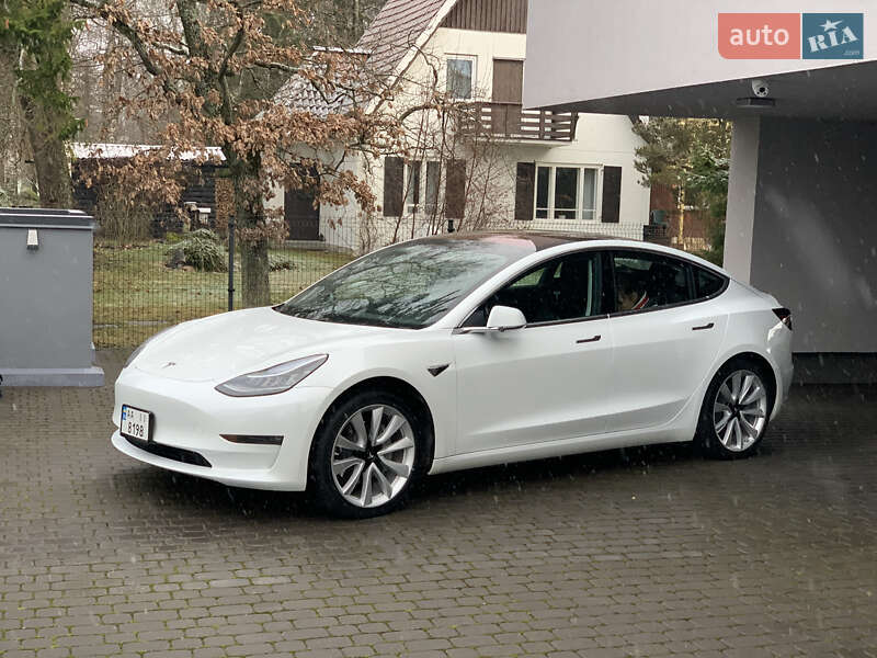 Седан Tesla Model 3 2018 в Киеве