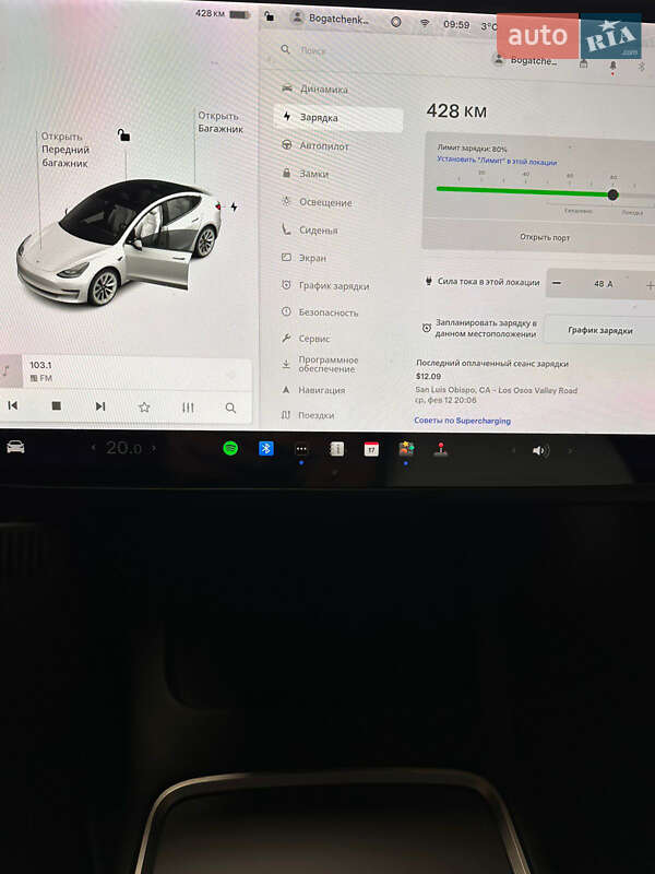 Седан Tesla Model 3 2022 в Киеве