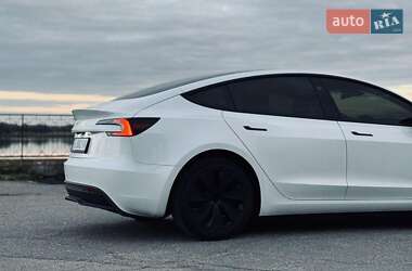 Седан Tesla Model 3 2024 в Киеве