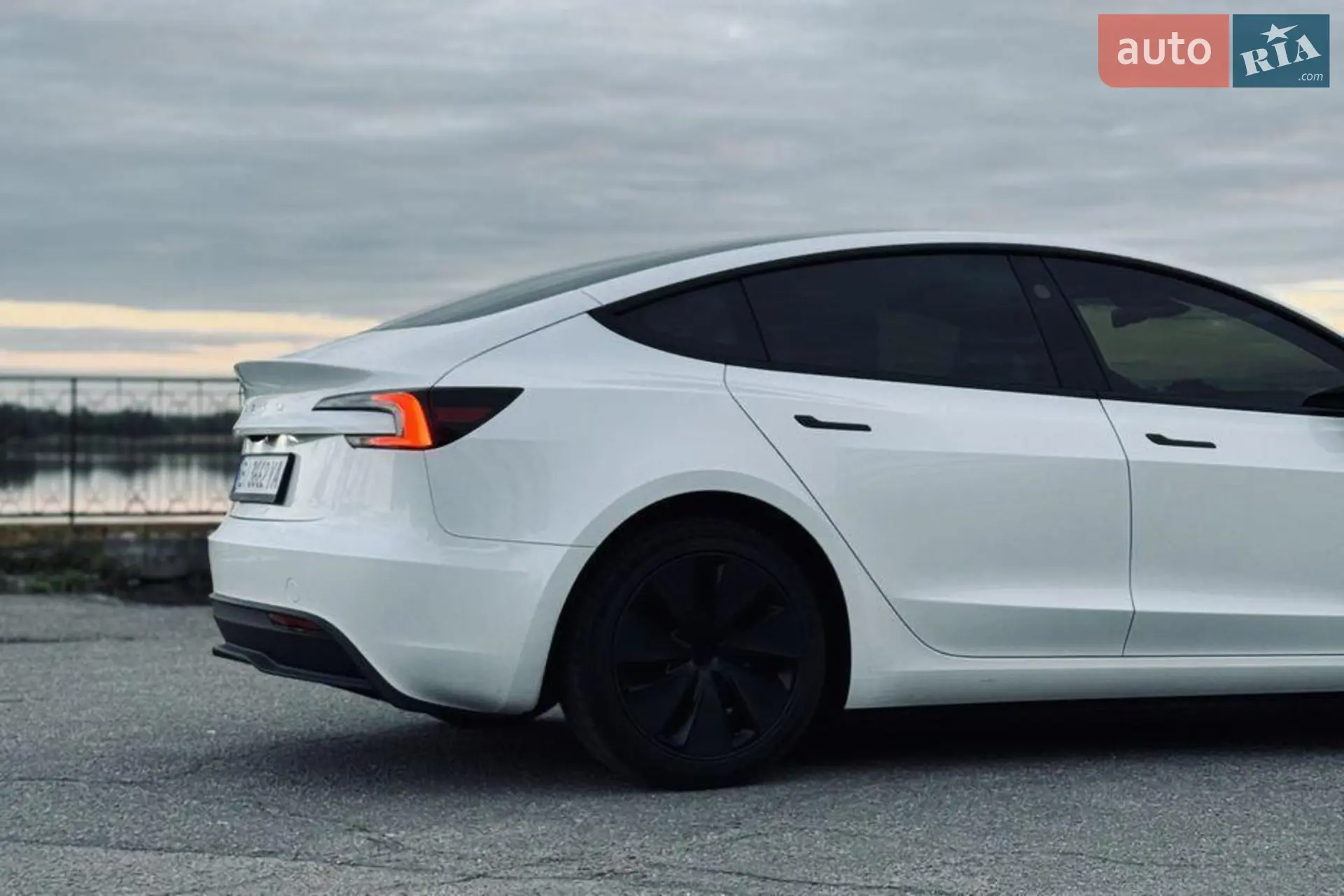 2024 Tesla Model 3 - мініатюра 2