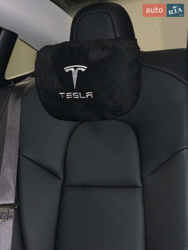 Седан Tesla Model 3 2018 в Киеве