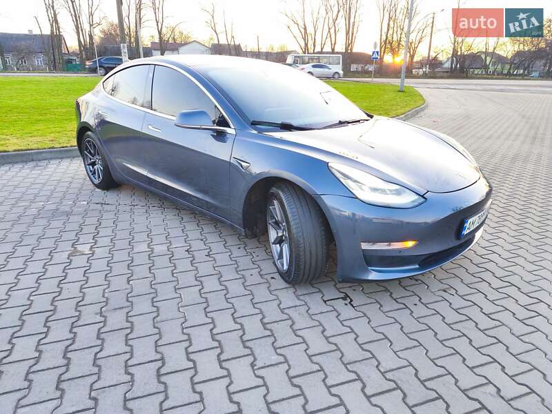 Седан Tesla Model 3 2020 в Житомире