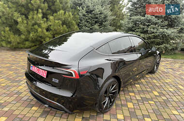 Седан Tesla Model 3 2025 в Дніпрі