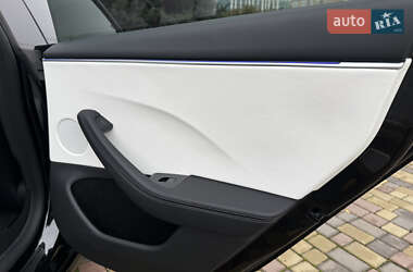 Седан Tesla Model 3 2025 в Дніпрі