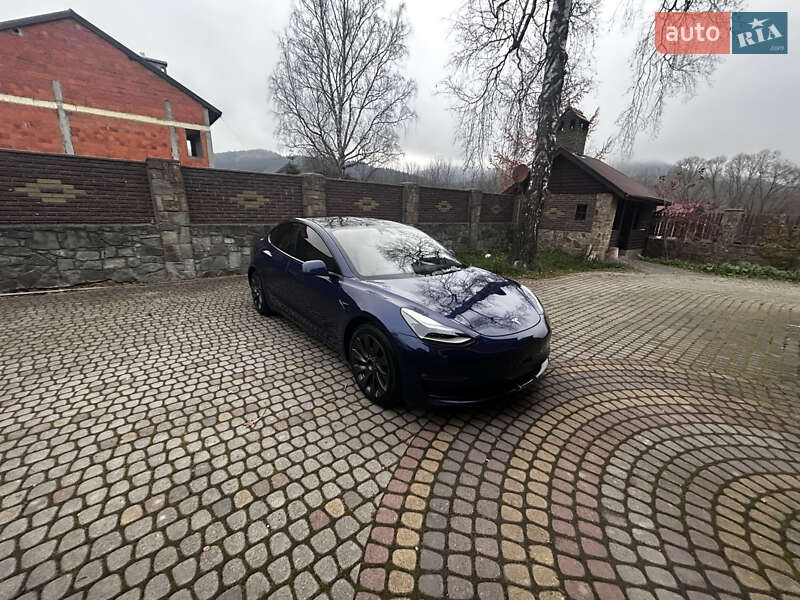 Седан Tesla Model 3 2022 в Львове фото 12 Седан Tesla Model 3 2022 в Львове