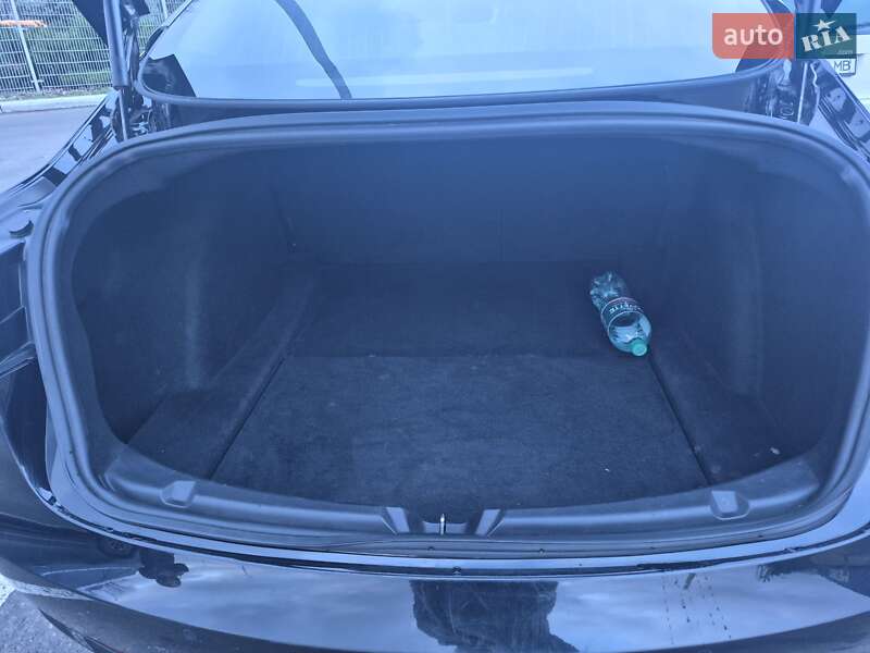 Седан Tesla Model 3 2019 в Днепре
