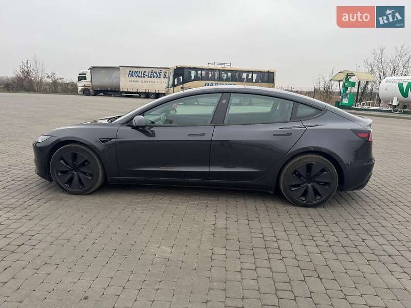 Седан Tesla Model 3 2024 в Новомосковске