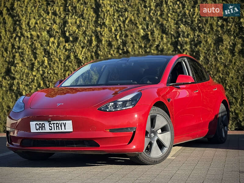 Седан Tesla Model 3 2023 в Стрые
