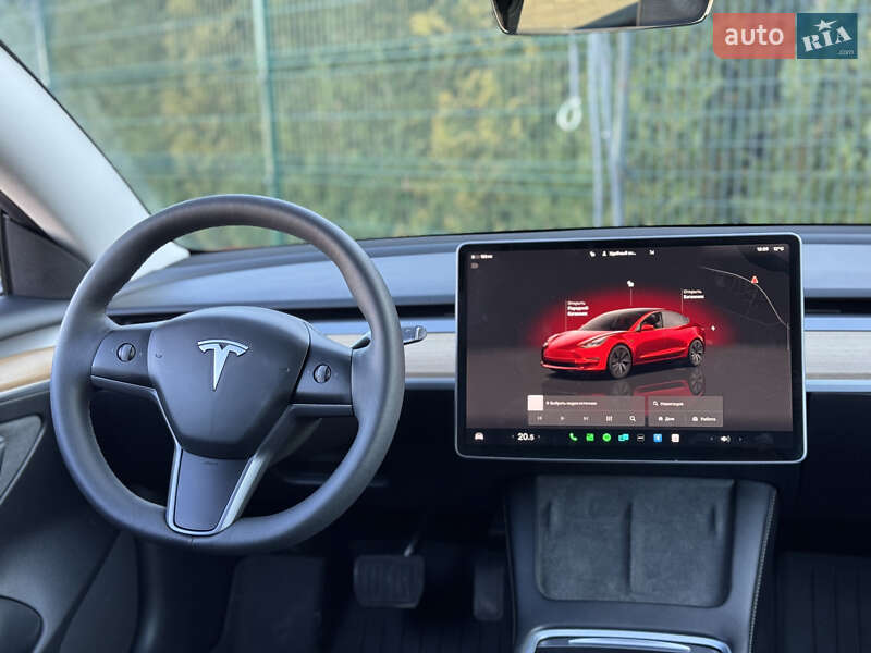 Седан Tesla Model 3 2023 в Стрые