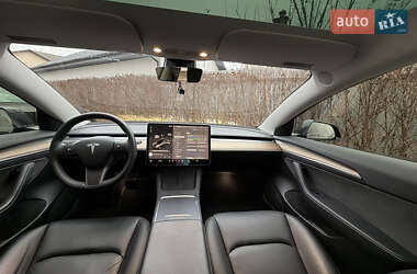 Седан Tesla Model 3 2022 в Киеве