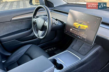 Седан Tesla Model 3 2022 в Стрые