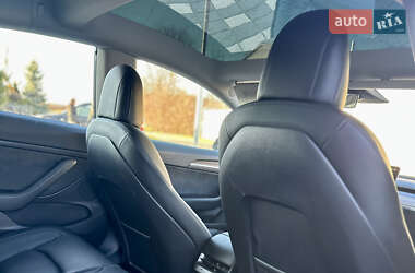 Седан Tesla Model 3 2022 в Стрые