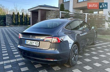Седан Tesla Model 3 2022 в Стрые
