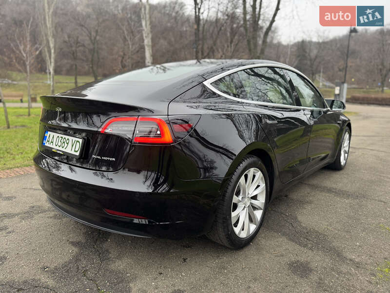 Седан Tesla Model 3 2019 в Киеве