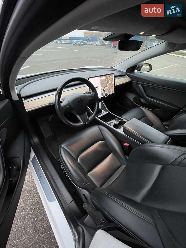 Седан Tesla Model 3 2018 в Киеве фото 10 Седан Tesla Model 3 2018 в Киеве