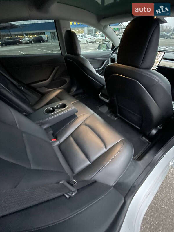 Седан Tesla Model 3 2018 в Киеве фото 12 Седан Tesla Model 3 2018 в Киеве