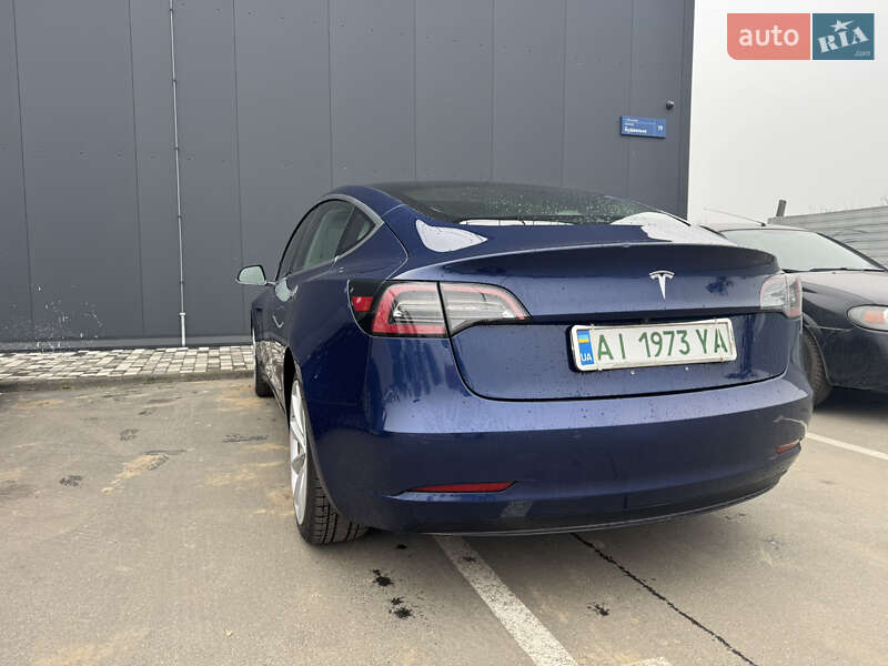 Седан Tesla Model 3 2018 в Киеве