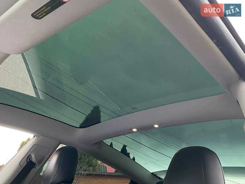 Седан Tesla Model 3 2019 в Белой Церкви