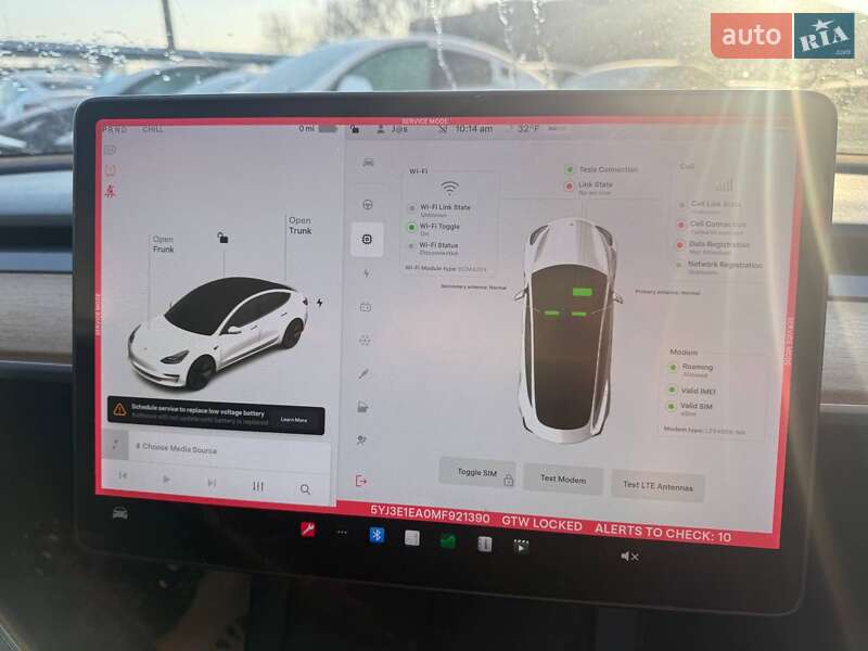 Седан Tesla Model 3 2021 в Луцке