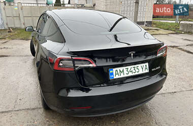 Седан Tesla Model 3 2022 в Кременчуці