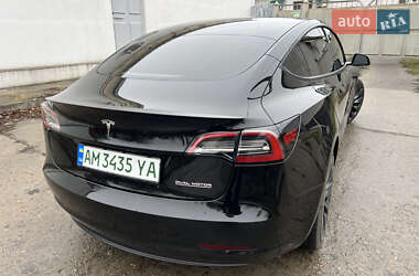 Седан Tesla Model 3 2022 в Кременчуці