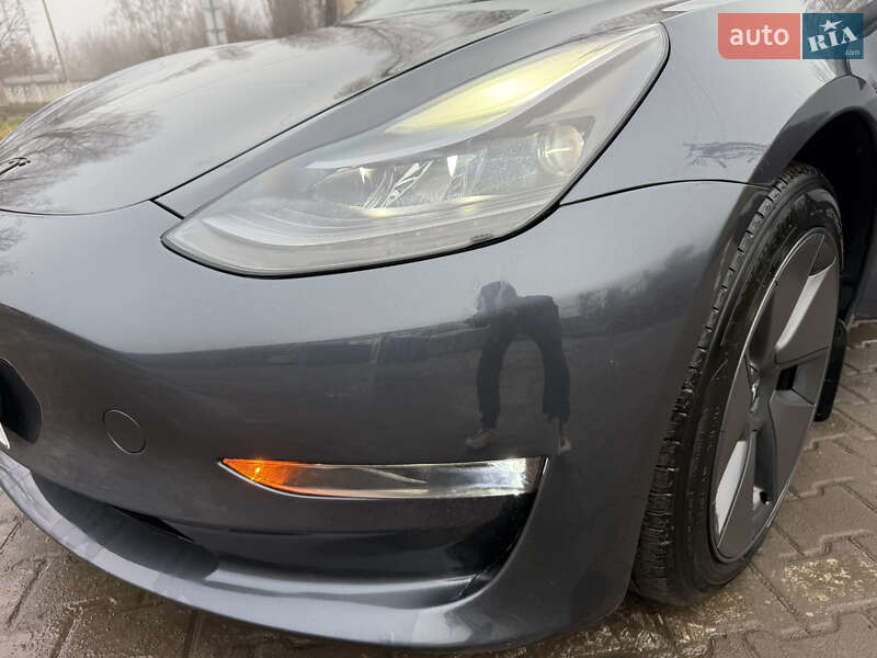 Седан Tesla Model 3 2023 в Хмельницком