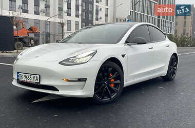 Седан Tesla Model 3 2019 в Рівному
