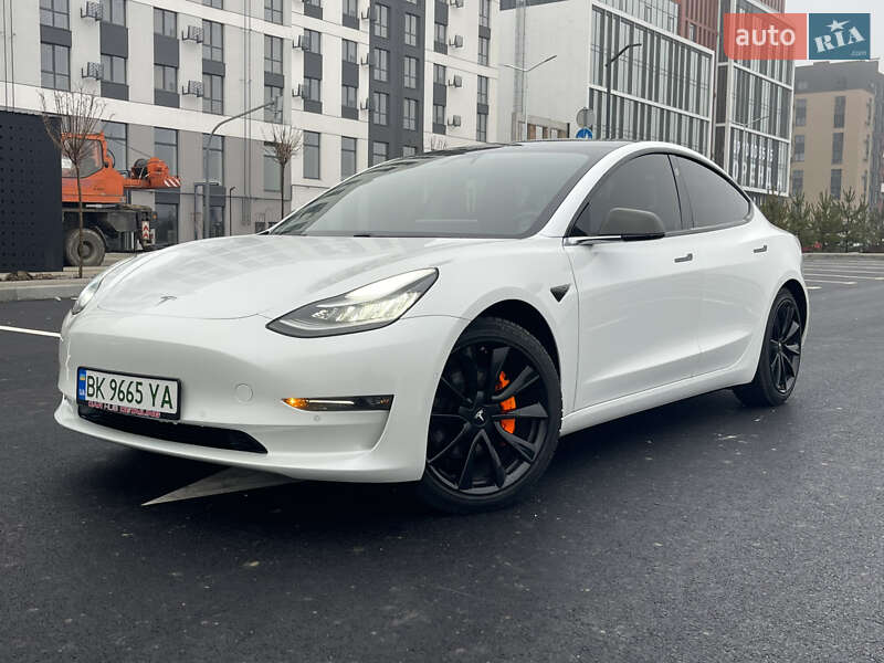 Tesla Model 3 2019