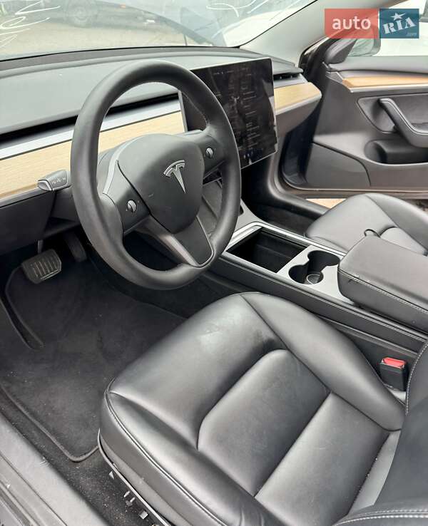 Седан Tesla Model 3 2022 в Киеве