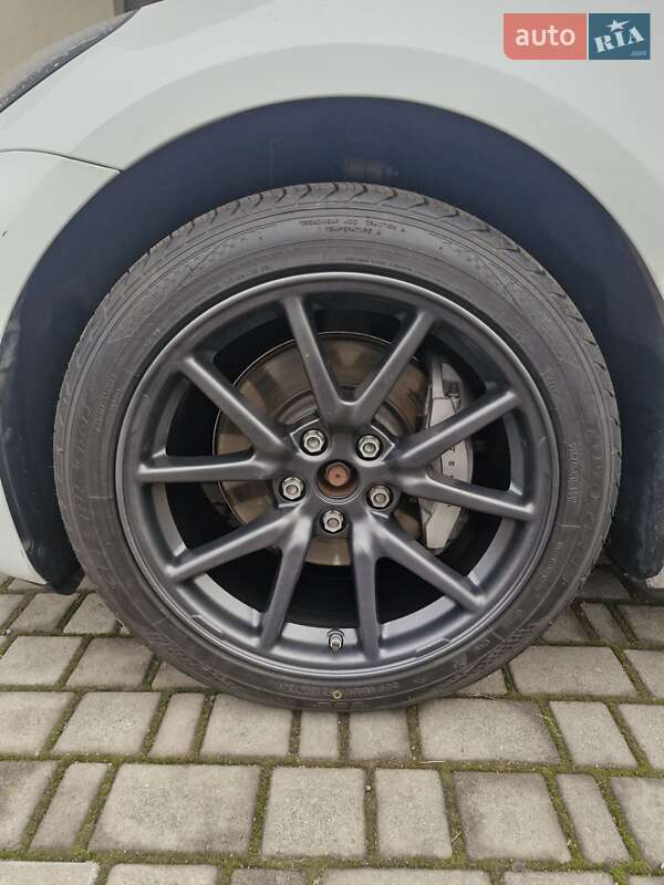 Седан Tesla Model 3 2018 в Львове